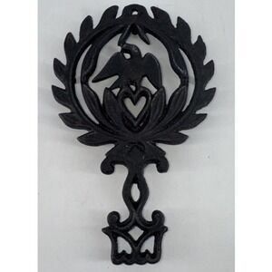 Trivet Cast‎ Iron Vintage 1949 Wilton Metal Eagle Heart 8.5" T-13 Farmhouse